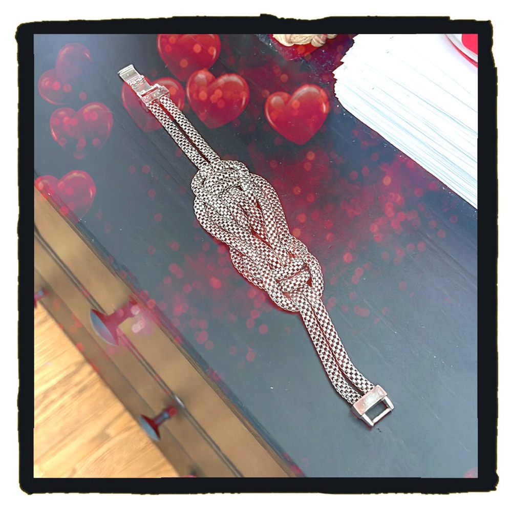 Elegant Vintage Silver Tone Mesh Knot Bracelet